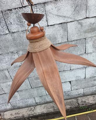 Lampadario con foglie di palma
