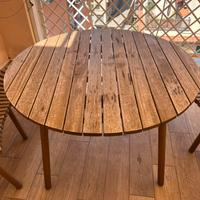 Tavolo tondo Ikea in legno+panche