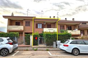VILLETTA A SCHIERA in ZONA RESIDENZIALE - FERMO