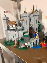 Lego castello 10305
