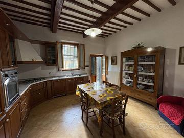 Casa indipendente di 110 m² con 4 locali a Firenze