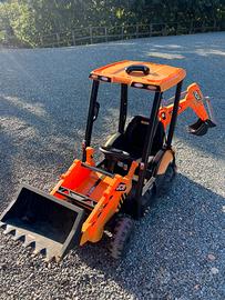 JCB 3CX elettrico per bambini 12V con telecomando