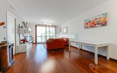 SPLENDIDO QUADRILOCALE CON TERRAZZO IN CONTESTO DI