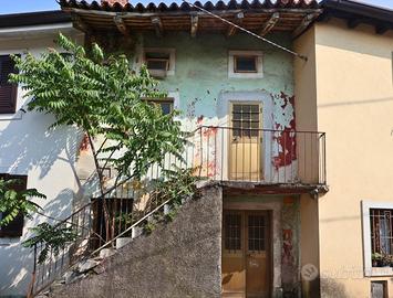 CASA DI CORTE A TRIESTE