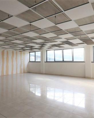 Immobile di 210 m² con 1 locale a San Giovanni Val