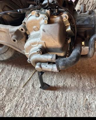 blocco motore beverly 250