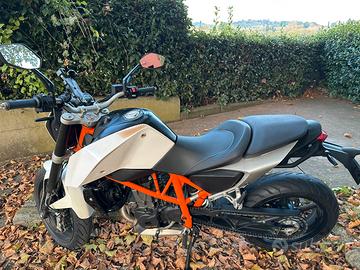 Ktm duke 690 abs