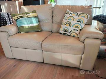 Divano in pelle con relax elettrico