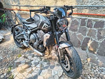 triumph trident 660