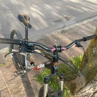bicicletta mountain bike, ktm