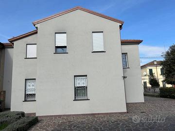 Villa di 450 m² con più di 5 locali e box auto dop