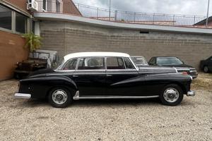 Mercedes type 300 Adenauer PERMUTE