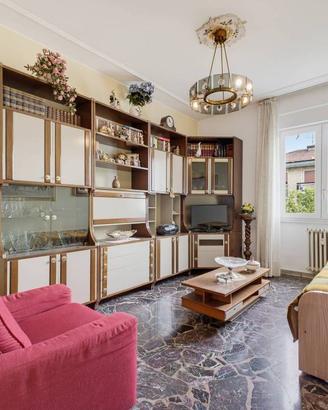 Appartamento di 87 m² con 3 locali e box auto a Mi