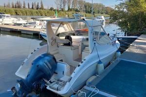 Coverline Cabin 640 con motore YAMAHA 150cv