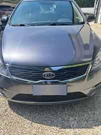 Kia credo wagon