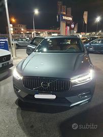 Volvo XC60 grigia full optional