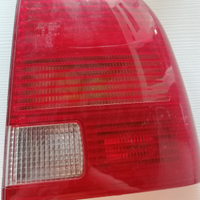Faro posteriore Dx Volkswagen Passat berlina