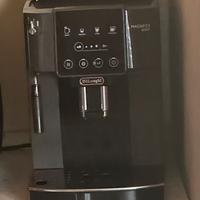 macchina da caffè in chicchi 