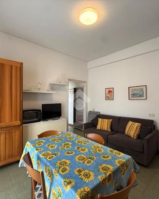 2 LOCALI A TERRACINA