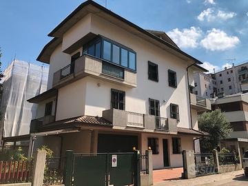 Villa singola alle porte del centro