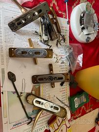 Maniglie per serramenti in legno