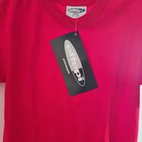 T-shirt rossa bambini 5-8 anni. Nuova