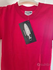 T-shirt rossa bambini 5-8 anni. Nuova