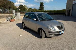 Lancia Ypsilon 1.2 TOP