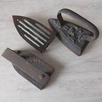 Ferri da stiro antichi