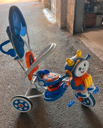 Lamas Triciclo Blu Con Cappottina 813