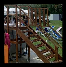 Scala in legno per piscina fuori terra