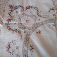 tovaglia ricamata da 12