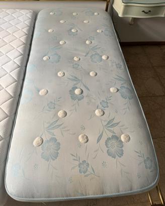 Due materassi  singoli a molle