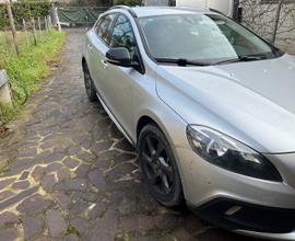 Volvo v40 D4