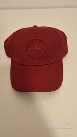 Cappellino stone island rosso