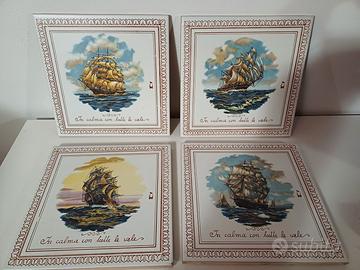 SET 4 PIASTRELLE DECORATE CON VASCELLI / NAVI
