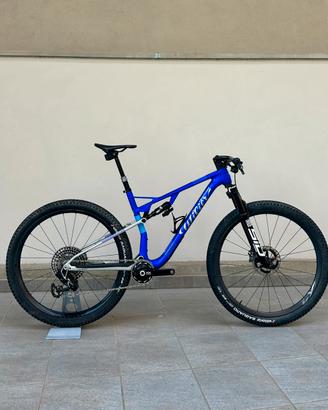 Wilier Urta Max SLR Tg L - Flight Attendant 2025