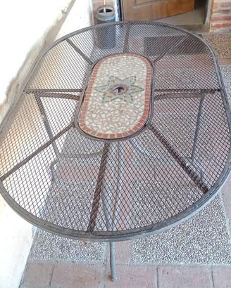 Tavolo Ovale in ferro decorato