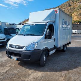 Iveco daily 35c13 furgone in lega + pedana a batte