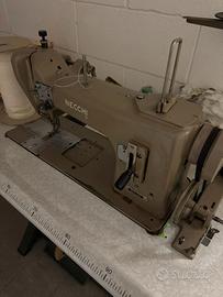 Macchina da cucire industriale Necchi