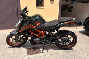 Moto KTM duke 125