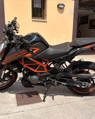 Moto KTM duke 125