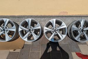 4 Cerchi in lega 18" Originali Audi A3 8Y