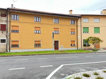 SPAZIOSA CASA DA PERSONALIZZARE CON ORTO