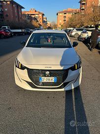 Peugeut 208-GT