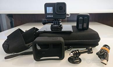 GoPro Hero 8 Black + batterie + accessori