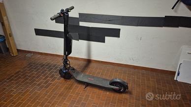 Monopattino Segway Ninebot Kickscooter E45E