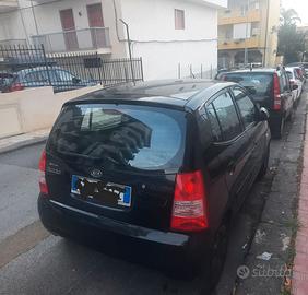 Kia Picanto 1.1 diesel per neo patentati