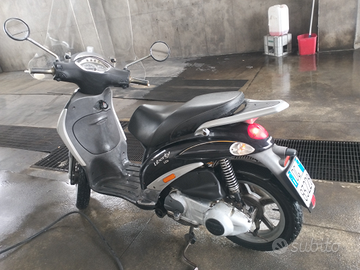 Moto piaggio liberty