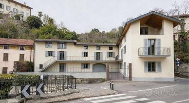 Appartamento di 80 m² con 3 locali e posto auto a 
